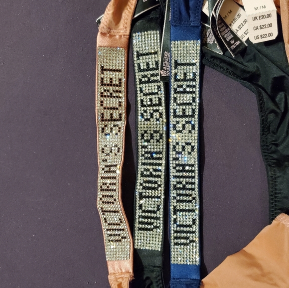 2 Victoria Secret available - Picture 2 of 4